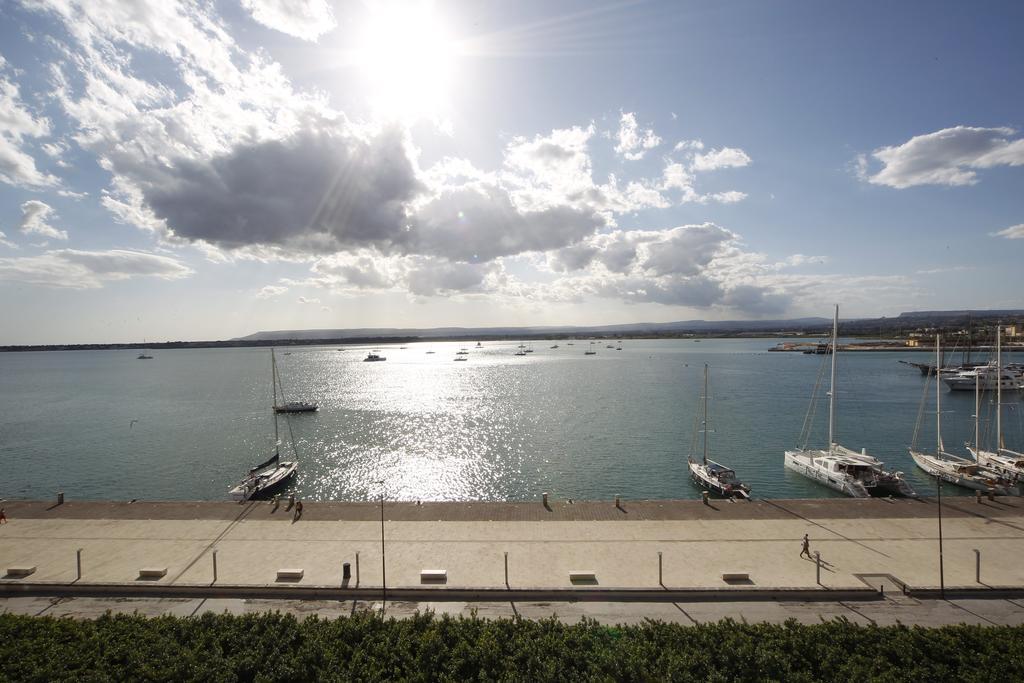 Ortigia Camere Con Vista Da Giulio B&B Συρακούσες Εξωτερικό φωτογραφία