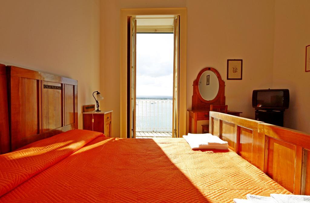 Ortigia Camere Con Vista Da Giulio B&B Συρακούσες Εξωτερικό φωτογραφία