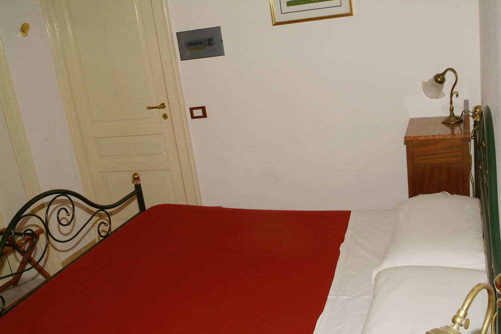 Ortigia Camere Con Vista Da Giulio B&B Συρακούσες Εξωτερικό φωτογραφία