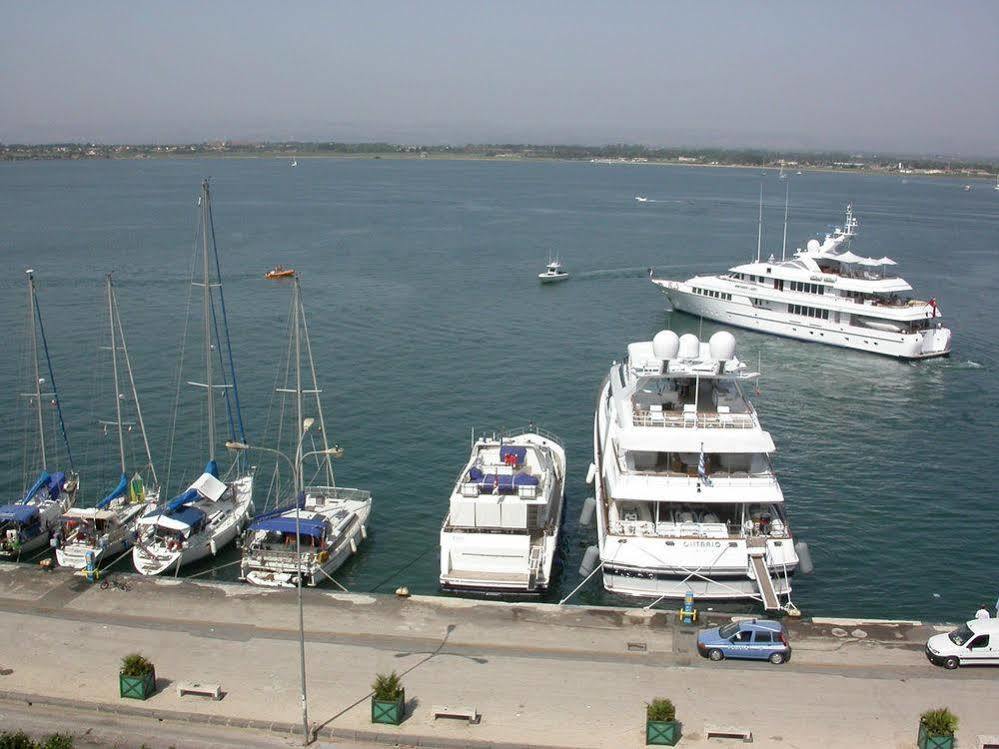 Ortigia Camere Con Vista Da Giulio B&B Συρακούσες Εξωτερικό φωτογραφία