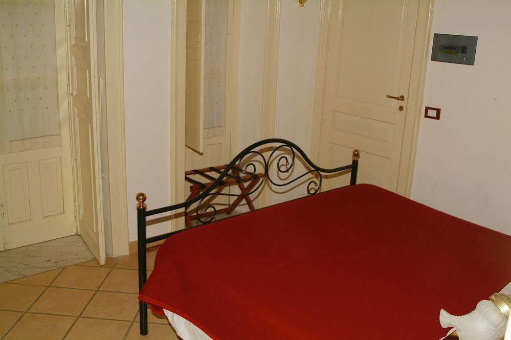 Ortigia Camere Con Vista Da Giulio B&B Συρακούσες Εξωτερικό φωτογραφία