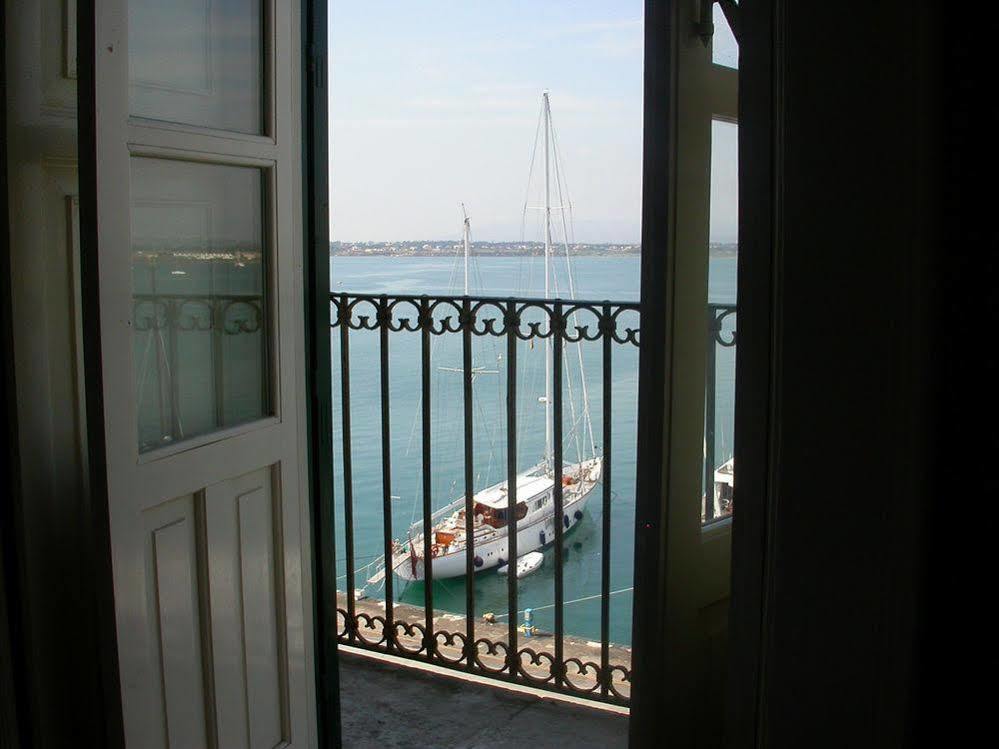 Ortigia Camere Con Vista Da Giulio B&B Συρακούσες Εξωτερικό φωτογραφία